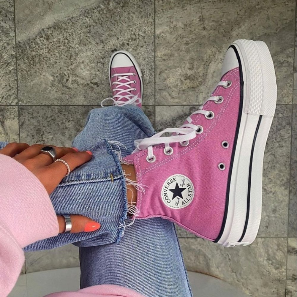 pink shoes iso !